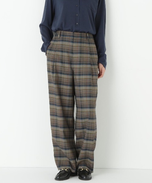 human woman（ヒューマンウーマン）の「◆先染めチェックタックセミワイドパンツ（その他パンツ・レディース・チャコールグレー/グリーン系その他4・MEDIUM/SMALL/LARGE）」の2枚目の写真