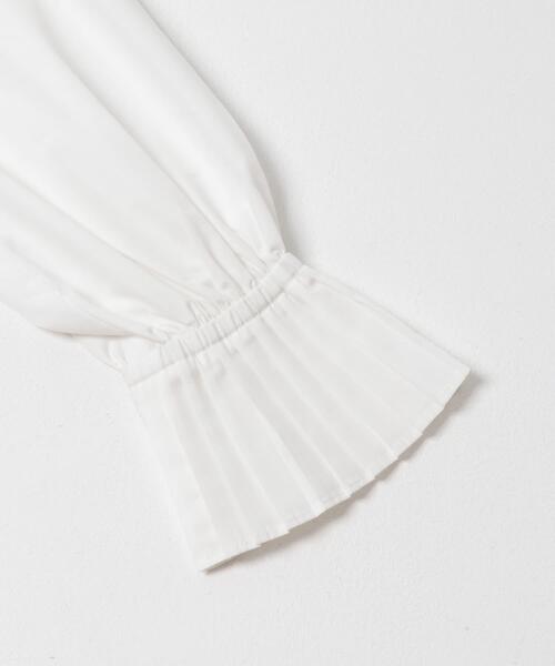 SENSE OF PLACE by URBAN RESEARCH（センスオブプレイスバイアーバンリサーチ）の「ビッグカラーカフスプリーツブラウス（シャツ/ブラウス・レディース・オフホワイト/ブラック/ライトブルー・ONE）」の11枚目の写真