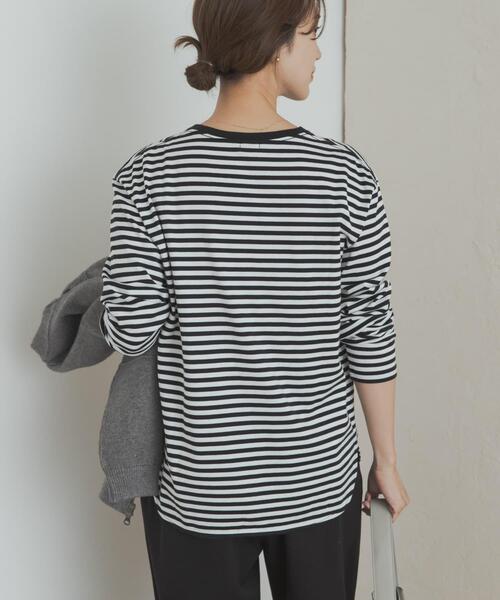 URBAN RESEARCH DOORS（アーバンリサーチドアーズ）の「コットンラウンドヘムカットソー（Tシャツ/カットソー・レディース・オフホワイト/ホワイト系その他・SMALL/MEDIUM）」の15枚目の写真