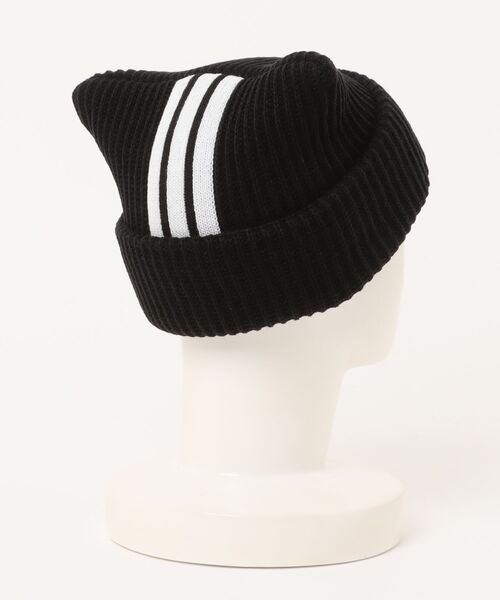 ストロベリーキャットビーニー SLY（スライ）の「HELLO KITTY x SLY CAT BEANIE ハローキティ