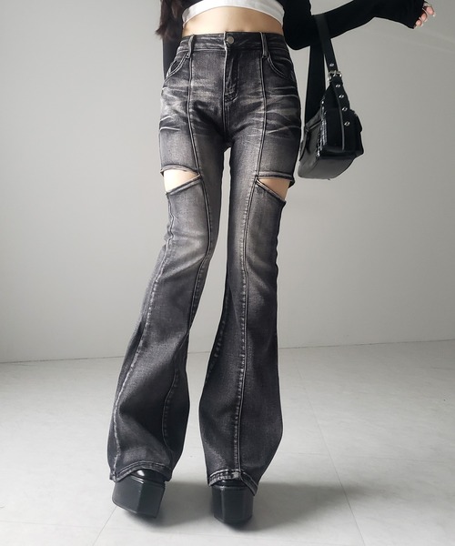 me+em select（ミームセレクト）の「【 ３color ／ ３size 】カットアウトヴィンテージストレッチフレアデニム ／ cutout vintage stretch flare denim（デニムパンツ・レディース・ブラック/ブルー/ダークブラック・SMALL/MEDIUM/LARGE）」の9枚目の写真