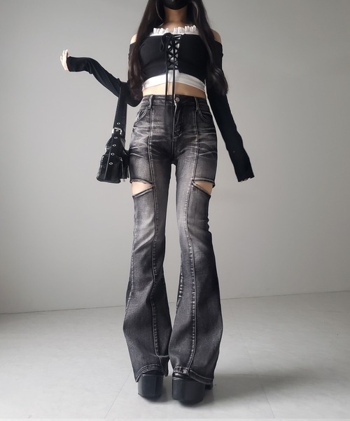 me+em select（ミームセレクト）の「【 ３color ／ ３size 】カットアウトヴィンテージストレッチフレアデニム ／ cutout vintage stretch flare denim（デニムパンツ・レディース・ブラック/ブルー/ダークブラック・SMALL/MEDIUM/LARGE）」の14枚目の写真