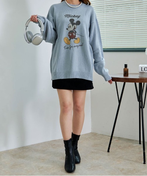 Disney（ディズニー）の「『DISNEY/ディズニー』加工風PRINT長袖ニット（ニット/セーター・レディース・アイボリー/サックスブルー/グレイッシュベージュ/スミクロ・M/L/LL）」の12枚目の写真