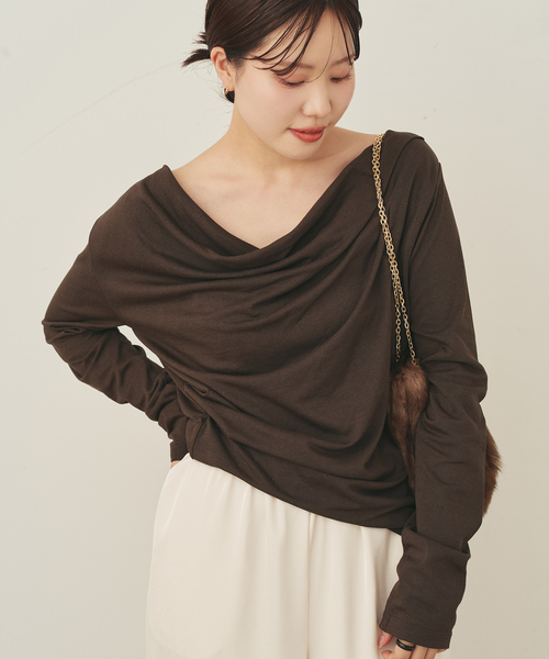 plage(プラージュ)の「back drape Tシャツ(Tシャツ/カットソー・レディース・ベージュ/ブラウン・FREE)」の9枚目の写真