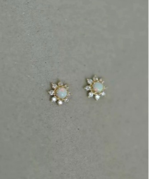 Burner（バーナー）の「【blatto 925silver】シルバー925　合成オパールフラワー　ピアス esm-pierce-52-17【RBTS】（ピアス（両耳用）・レディース・シルバー/ゴールド・FREE）」の5枚目の写真