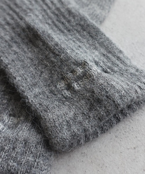 ANME(アンメ)の「ロゴ刺繍サムホールグローブ(手袋・レディース・オフホワイト/杢グレー/チャコールグレー/ブラウン・FREE)」の7枚目の写真