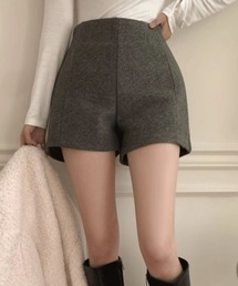 Vipoa（ヴィポア）の「ウールライクスリムショートパンツ（その他パンツ・レディース）」