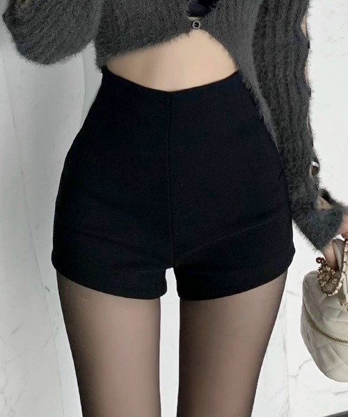 Vipoa(ヴィポア)の「スリムフィットショートパンツ(その他パンツ・レディース・ブラック/グレー・MEDIUM/LARGE)」の19枚目の写真