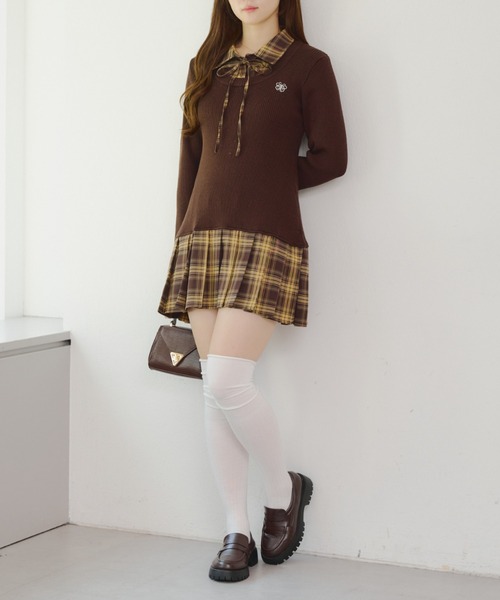 continuer de NICE CLAUP（コンティニューデナイスクラップ）の「【主役級のアイテム】裾プリーツドッキングミニワンピース（ワンピース・レディース・ネイビー/ブラウン/トップグレー・FREE）」の7枚目の写真