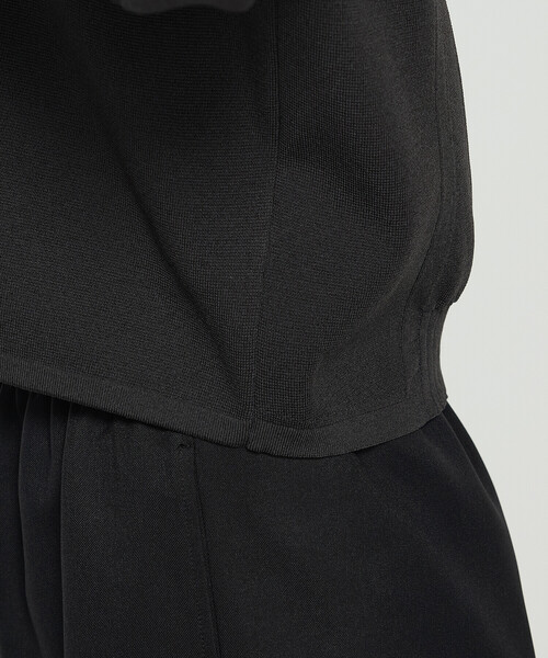 Gabardine K.T（ギャバジンケーティー）の「ブライトストレッチヤーン ミラノリブショートジャケット（ノーカラージャケット・レディース・ブラック/チャコール・9号）」の11枚目の写真