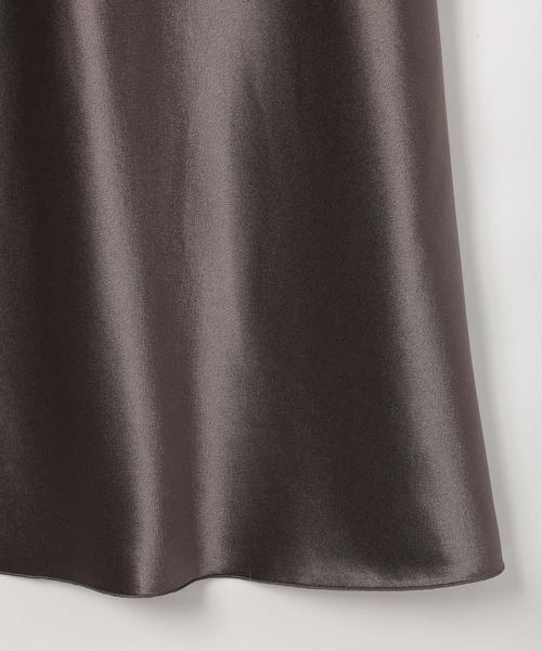 BAYFLOW（ベイフロー）の「[ヒップラインが出すぎない]サテンナロースカート（スカート・レディース・ブラック/グレー/モカ/アイボリー/ダークブラウン・MEDIUM/SMALL）」の22枚目の写真