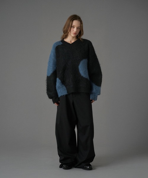 ONCILY(オンシェリー)の「JACQUARD V-NECK KNIT / ジャガードVネックニット(ニット/セーター・メンズ・グレー/アイボリー/ブラック/ブルー系その他/ブラウン系その他/ブラック系その他・SMALL/MEDIUM/LARGE)」の15枚目の写真