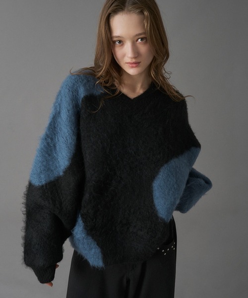 ONCILY(オンシェリー)の「JACQUARD V-NECK KNIT / ジャガードVネックニット(ニット/セーター・メンズ・グレー/アイボリー/ブラック/ブルー系その他/ブラウン系その他/ブラック系その他・SMALL/MEDIUM/LARGE)」の11枚目の写真