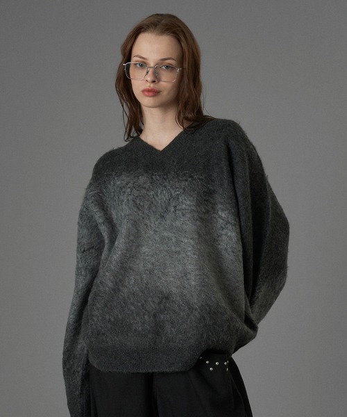 JACQUARD V-NECK KNIT / ジャガードVネックニット（ニット/セーター