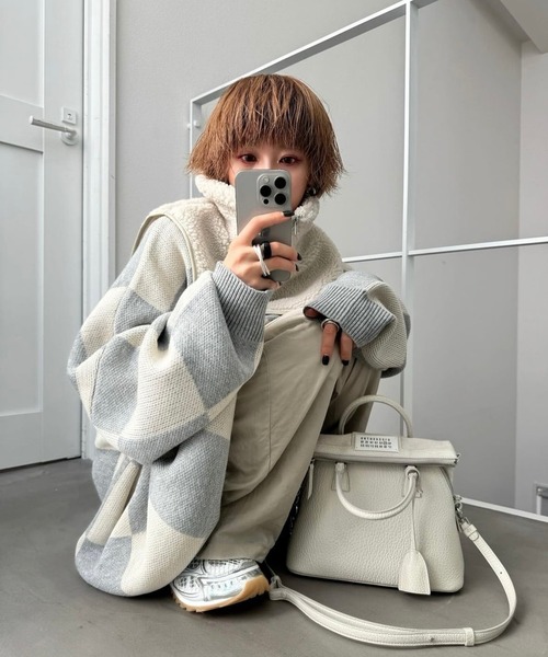 CFT.（シフト）の「ブロックチェックユースフルニット（ニット/セーター・レディース・ライトグレー・FREE）」の4枚目の写真