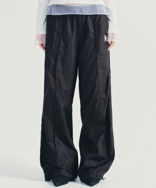 NICK&NICOLE（ニックアンドニコール）の「UTILITY GROOVY TRACKSUIT PANTS_BLACK（スウェットパンツ・レディース・その他・FREE）」の2枚目の写真