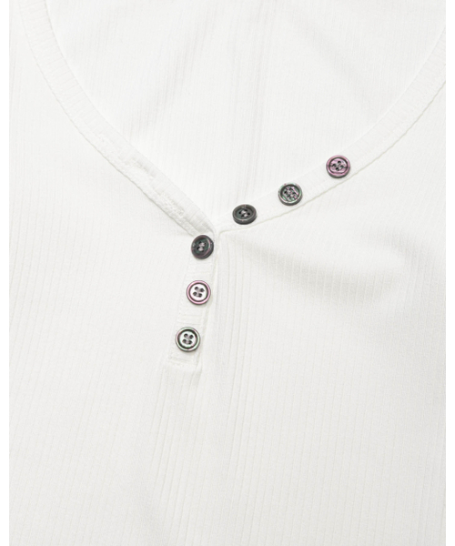 MOAA(モア)の「Button Line Rib Top (WHITE)(Tシャツ/カットソー・レディース・その他・SMALL/MEDIUM)」の4枚目の写真