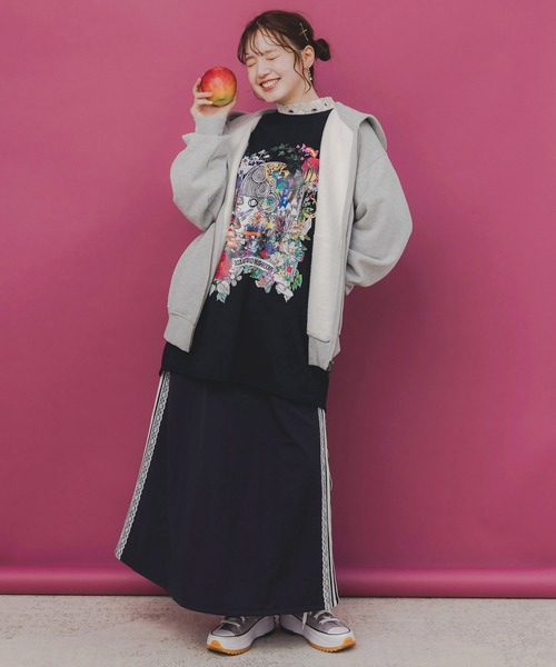 ScoLar(スカラー)の「153739:スカラーハイウェイ ヴィンテージ風パーカー(パーカー・レディース・ブラック/チャコールグレー/杢グレー・M)」の4枚目の写真