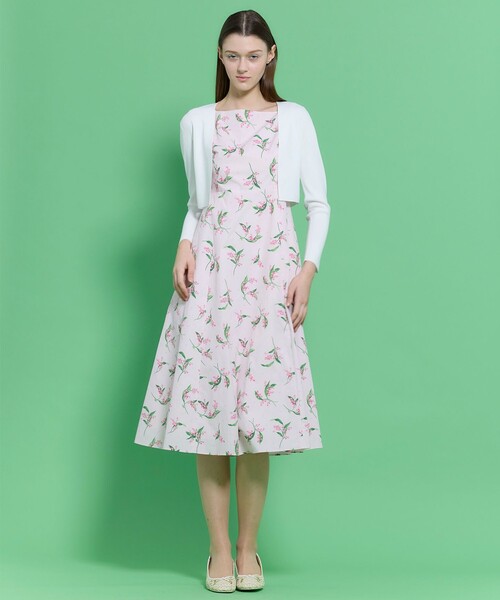 TOCCA(トッカ)の「SQUARE BOLERO ボレロ(カーディガン/ボレロ・レディース・アイボリー系/ネイビー系/ピンク系/ブラック系・SMALL/MEDIUM)」の8枚目の写真