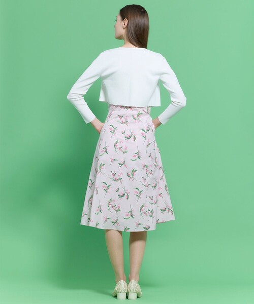 TOCCA(トッカ)の「SQUARE BOLERO ボレロ(カーディガン/ボレロ・レディース・アイボリー系/ネイビー系/ピンク系/ブラック系・SMALL/MEDIUM)」の10枚目の写真
