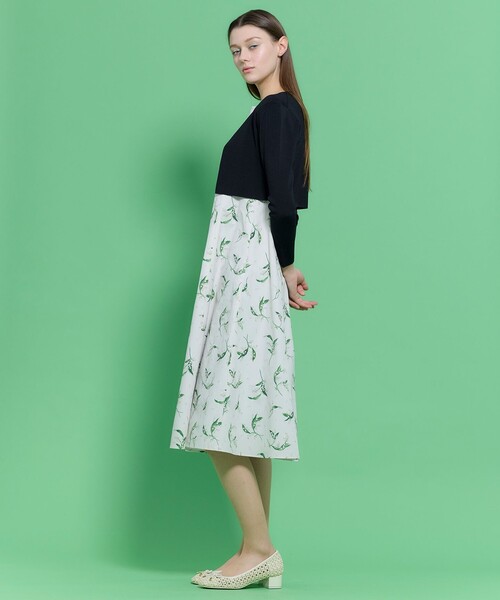 TOCCA(トッカ)の「SQUARE BOLERO ボレロ(カーディガン/ボレロ・レディース・アイボリー系/ネイビー系/ピンク系/ブラック系・SMALL/MEDIUM)」の12枚目の写真