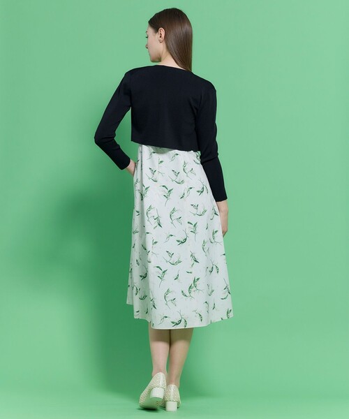 TOCCA(トッカ)の「SQUARE BOLERO ボレロ(カーディガン/ボレロ・レディース・アイボリー系/ネイビー系/ピンク系/ブラック系・SMALL/MEDIUM)」の13枚目の写真