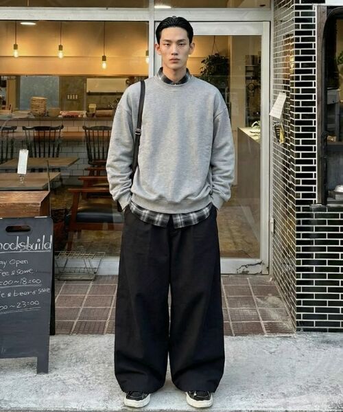 VERYVAIN(ベリベーン)の「スリーククルーネックMTM(グレー)(スウェット・メンズ・その他・MEDIUM/LARGE/X-LARGE)」の2枚目の写真