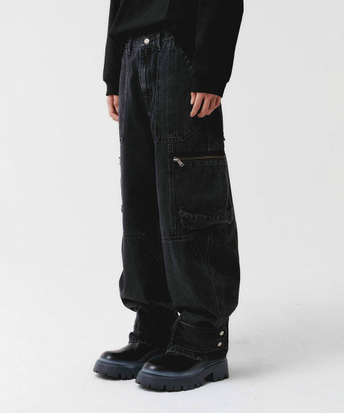WMC(ダブリューエムシー)の「アジャストカーゴデニム_GREY(デニムパンツ・メンズ・グレー・30(M)/32(L)/36(XL))」の1枚目の写真