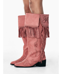 YEEL（ワイイーイーエル）の「STUDDED SUEDE FRINGE BOOTS PINK（ブーツ）」