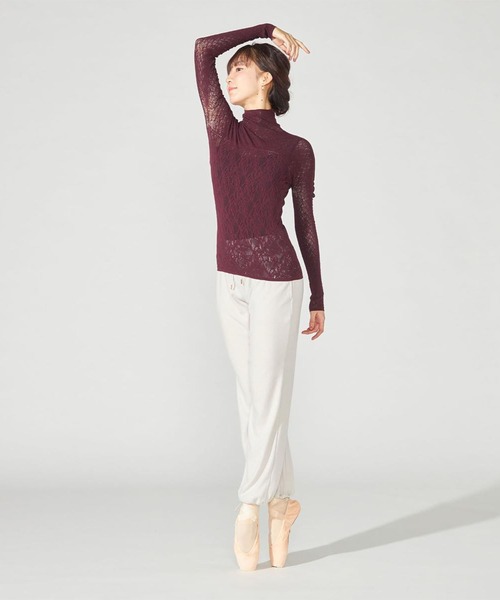 Chacott(チャコット)の「【ノーソーイングニット】リバーシブルハイネックトップ(ニット/セーター・レディース・レッド/グレー・M)」の3枚目の写真