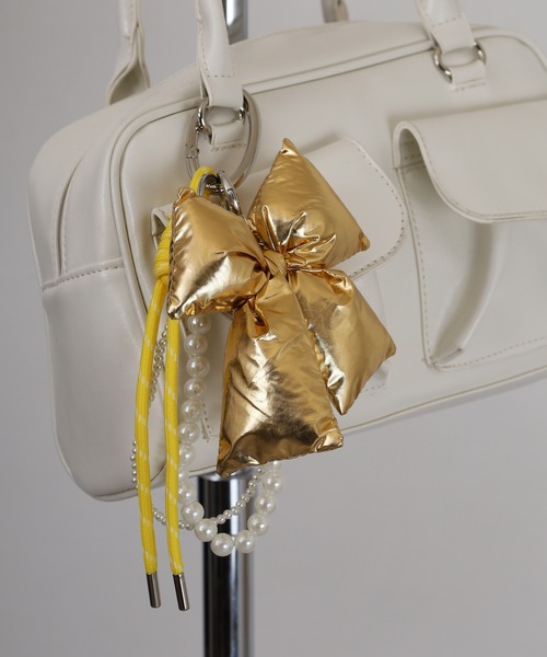 FUNALIVE（ファンアライブ）の「ミラー付フラワー＆パール付リボンバッグチャーム（チャーム・レディース・ホワイト/ピンク/ブラック系/ゴールド/シルバー系/ブラック/シルバー・F/FREE）」の7枚目の写真