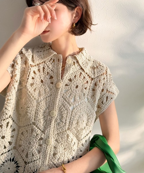 Classical Evon（クラシカルエヴォン）の「【Classical Evon】重ねるだけで、垢抜ける。クロシェレース裾スカラップフレンチスリーブトップス（シャツ/ブラウス・レディース・アイボリー・LARGE/MEDIUM/SMALL/X-LARGE）」の5枚目の写真