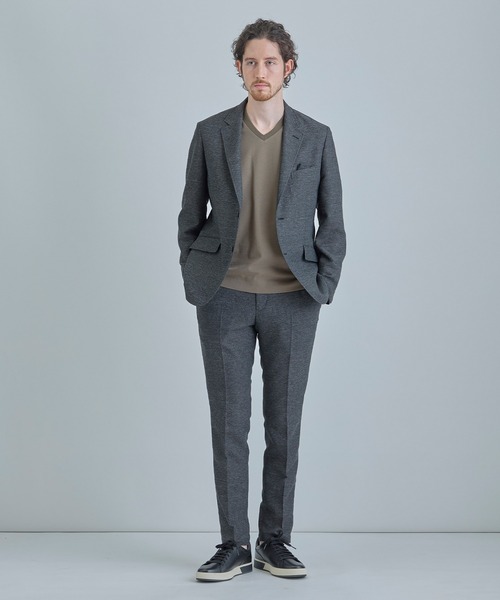 MEN'S BIGI（メンズビギ）の「【ACTIVE TAILOR/アクティブテイラー】シルケットスムースVネックTシャツ＜接触冷感 / UVカット＞（Tシャツ/カットソー・メンズ・ホワイト/ブラウン/ベージュ/ネイビー/ブラック・01/02/03/04）」の15枚目の写真