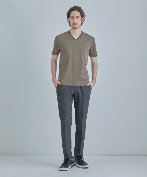 MEN'S BIGI（メンズビギ）の「【ACTIVE TAILOR/アクティブテイラー】シルケットスムースVネックTシャツ＜接触冷感 / UVカット＞（Tシャツ/カットソー・メンズ・ホワイト/ブラウン/ベージュ/ネイビー/ブラック・01/02/03/04）」の14枚目の写真