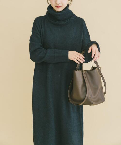 ITEMS URBANRESEARCH(アイテムズ アーバンリサーチ)の「タートルネックニットワンピース(ワンピース・レディース・グレー/ブラウン/ネイビー・FREE)」の21枚目の写真
