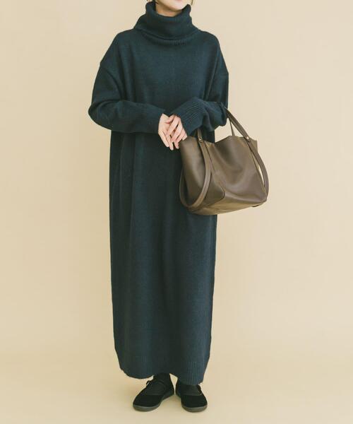 ITEMS URBANRESEARCH(アイテムズ アーバンリサーチ)の「タートルネックニットワンピース(ワンピース・レディース・グレー/ブラウン/ネイビー・FREE)」の19枚目の写真