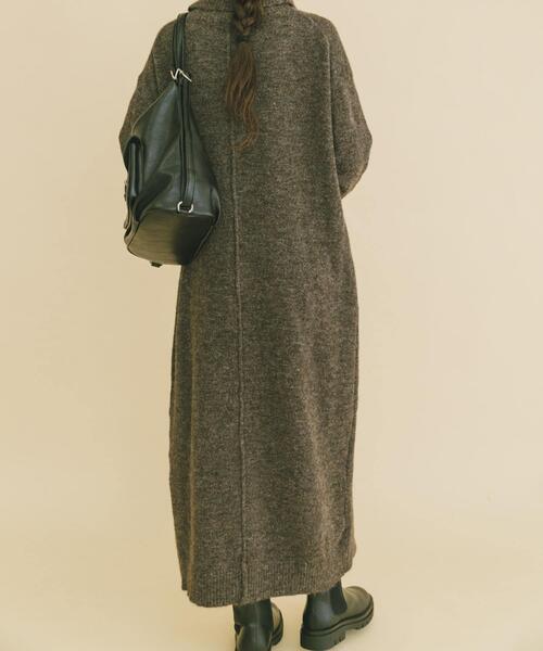 ITEMS URBANRESEARCH(アイテムズ アーバンリサーチ)の「タートルネックニットワンピース(ワンピース・レディース・グレー/ブラウン/ネイビー・FREE)」の9枚目の写真