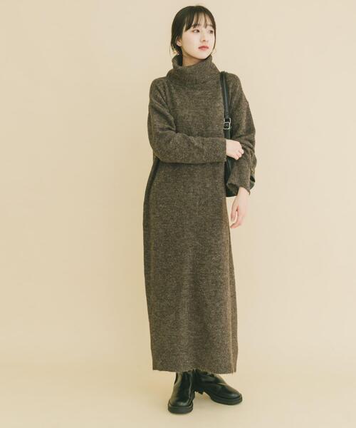 ITEMS URBANRESEARCH(アイテムズ アーバンリサーチ)の「タートルネックニットワンピース(ワンピース・レディース・グレー/ブラウン/ネイビー・FREE)」の8枚目の写真