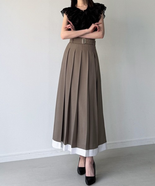 junoah(ジュノア)の「レイヤードスリットプリーツスカート(スカート・レディース・グレイッシュベージュ/ブラック/チャコール・SMALL/LARGE/MEDIUM)」の12枚目の写真