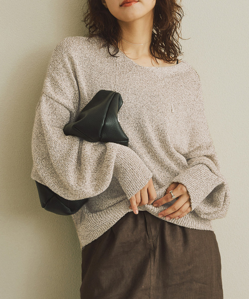 Spick & Span(スピックアンドスパン)の「レーヨンペーパーヤーンVネックプルオーバー(ニット/セーター・レディース・ブラック/グリーン/ベージュ・FREE)」の2枚目の写真