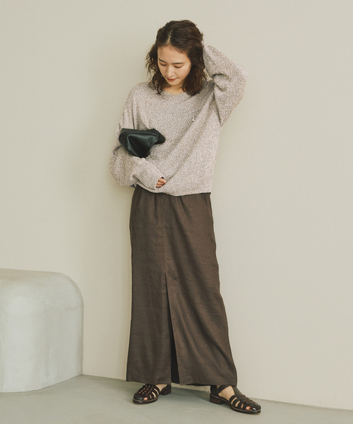 Spick & Span(スピックアンドスパン)の「レーヨンペーパーヤーンVネックプルオーバー(ニット/セーター・レディース・ブラック/グリーン/ベージュ・FREE)」の4枚目の写真