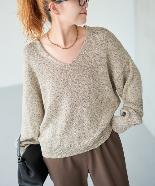 Spick & Span(スピックアンドスパン)の「レーヨンペーパーヤーンVネックプルオーバー(ニット/セーター・レディース・ブラック/グリーン/ベージュ・FREE)」の15枚目の写真