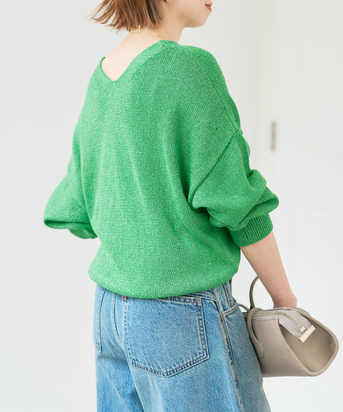 Spick & Span(スピックアンドスパン)の「レーヨンペーパーヤーンVネックプルオーバー(ニット/セーター・レディース・ブラック/グリーン/ベージュ・FREE)」の22枚目の写真
