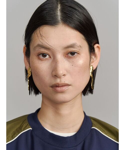 UN3D.(アンスリード)の「IRREGULAR WAVE EARRING / イレギュラーウェーブイヤリング(イヤリング・レディース・シルバー/ゴールド・FREE)」の5枚目の写真