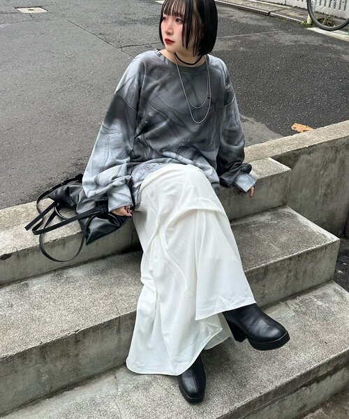 Mavie..7（メヴィセットゥ）の「【Mavie..7】【3サイズ展開】タックデザインロングスカート（スカート・レディース・オフホワイト/ブラック・SMALL/MEDIUM/X-SMALL）」の5枚目の写真