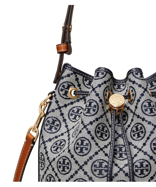 TORY BURCH（トリーバーチ）の「Tモノグラム バケットバッグ（ショルダーバッグ・レディース・ネイビー・ONE SIZE）」の3枚目の写真