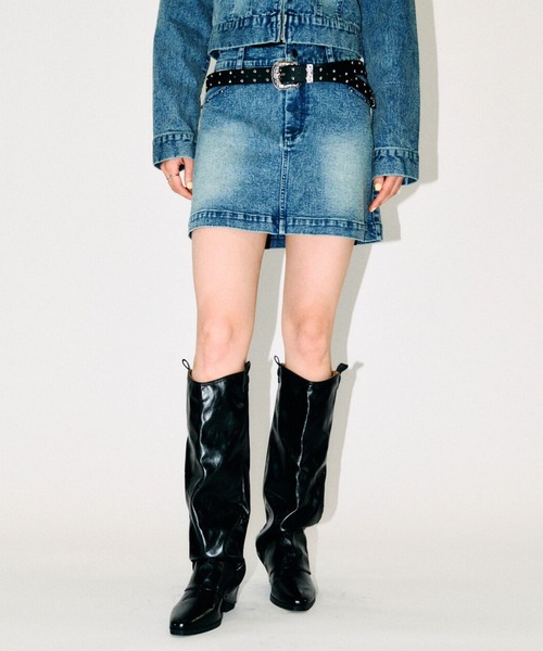 3.3 Field Trip (3.3フィールドトリップ)の「【セットアップ着用可能】3.3 Field Trip/スタッズデニムミニスカート(デニムスカート・レディース・ブラック/ブルー・MEDIUM/SMALL)」の1枚目の写真