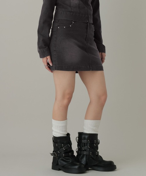 3.3 Field Trip (3.3フィールドトリップ)の「【セットアップ着用可能】3.3 Field Trip/スタッズデニムミニスカート(デニムスカート・レディース・ブラック/ブルー・MEDIUM/SMALL)」の4枚目の写真