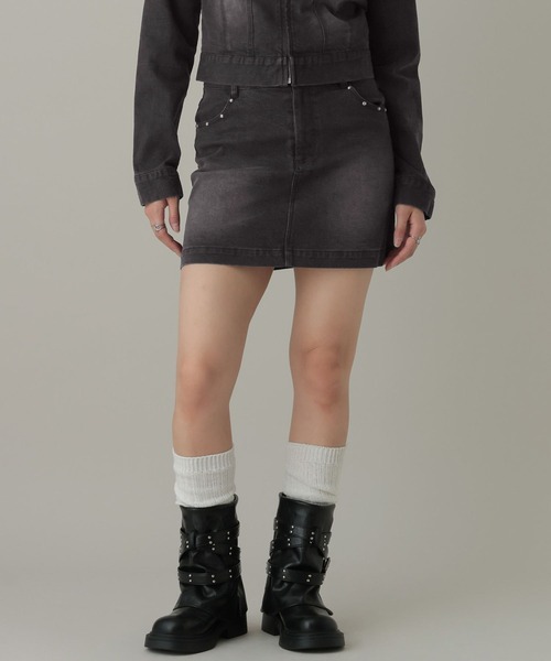 3.3 Field Trip (3.3フィールドトリップ)の「【セットアップ着用可能】3.3 Field Trip/スタッズデニムミニスカート(デニムスカート・レディース・ブラック/ブルー・MEDIUM/SMALL)」の3枚目の写真