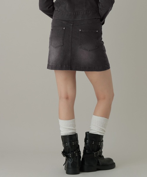 3.3 Field Trip (3.3フィールドトリップ)の「【セットアップ着用可能】3.3 Field Trip/スタッズデニムミニスカート(デニムスカート・レディース・ブラック/ブルー・MEDIUM/SMALL)」の5枚目の写真